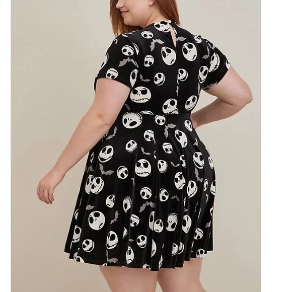 TORRID NWT DISNEY THE NIGHTMARE BEFORE CHRISTMAS MINI VELVET COLLARED DRESS - Picture 3 of 6